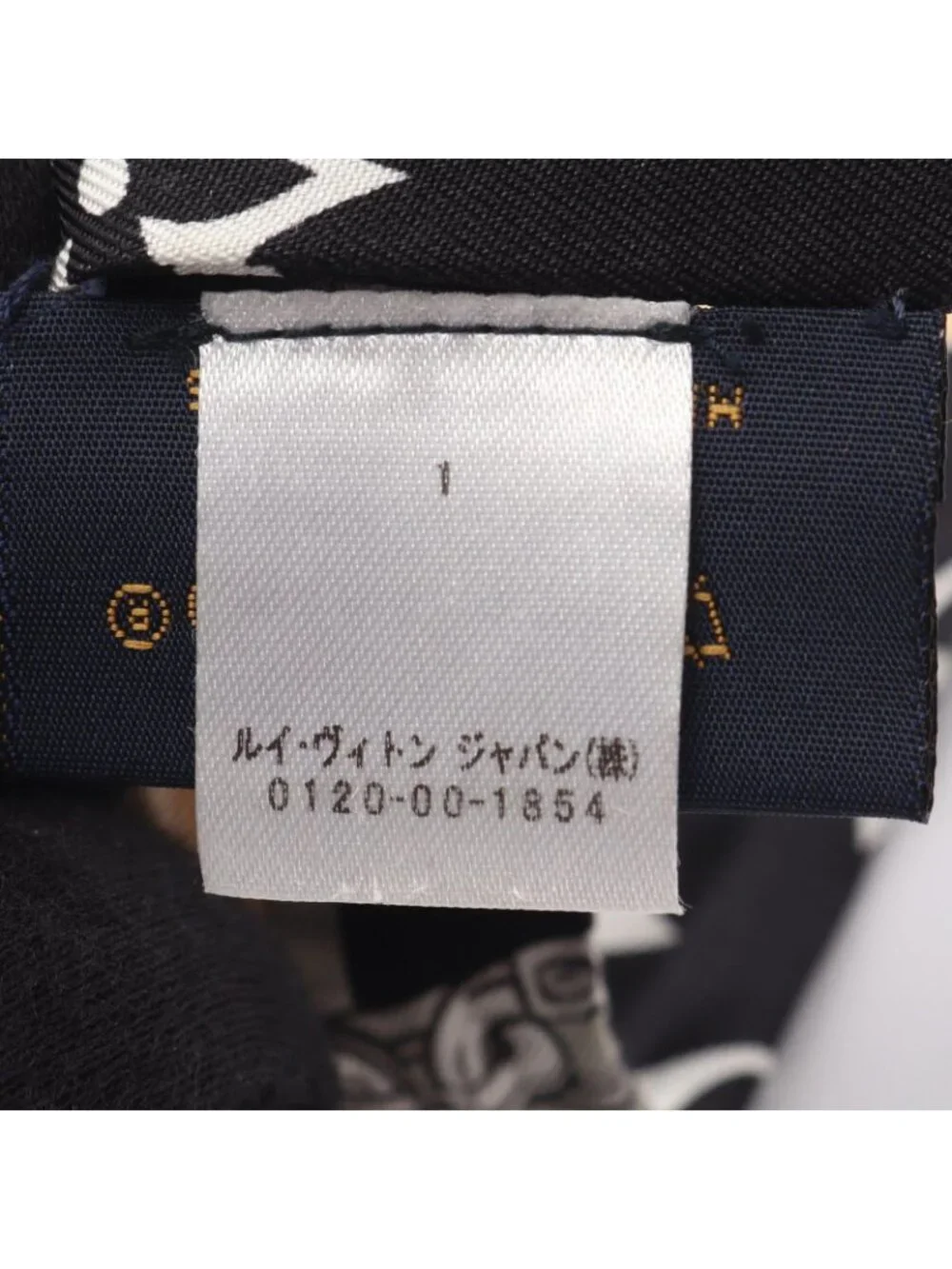 Louis Vuitton showing signs